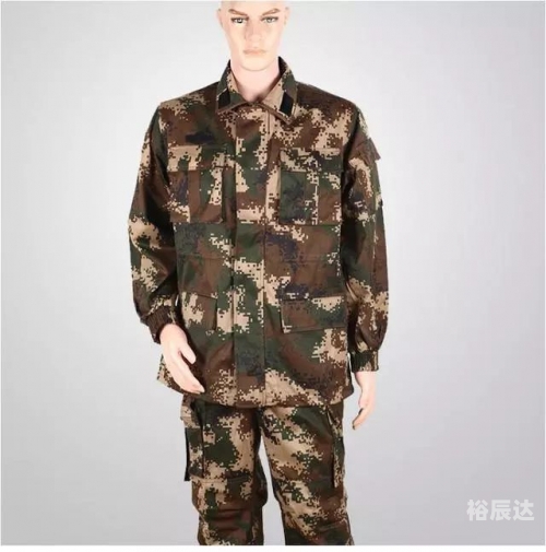 07迷彩服军装图片大全07迷彩服，时代的印记与青春风采-第3张图片