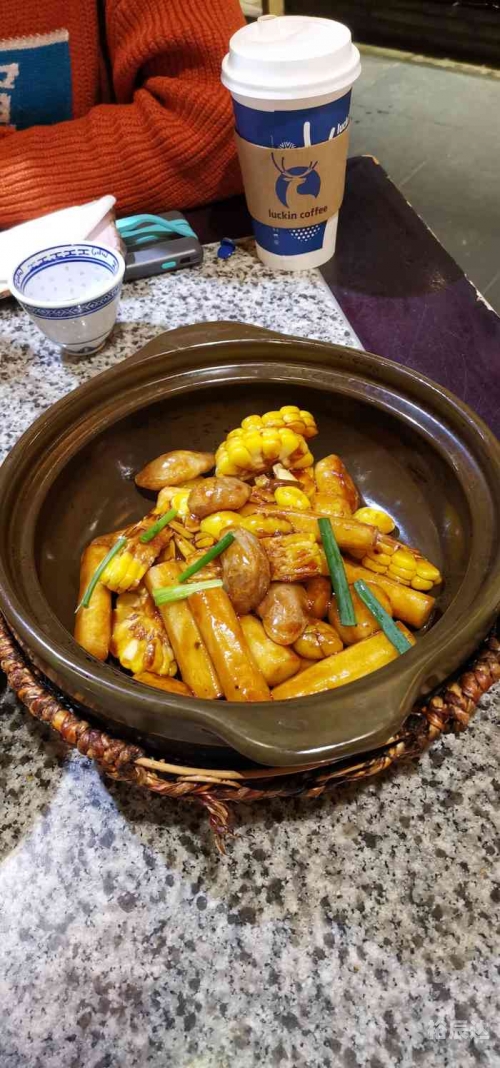 老外用胡辣汤酸辣粉泡月饼老外用胡辣汤酸辣粉泡月饼-第2张图片