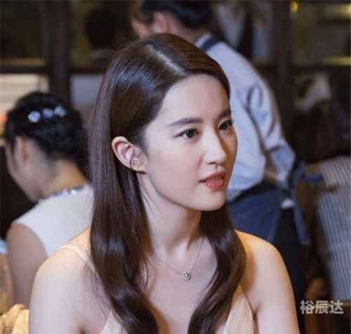 刘亦菲潜规则传闻揭秘-第1张图片