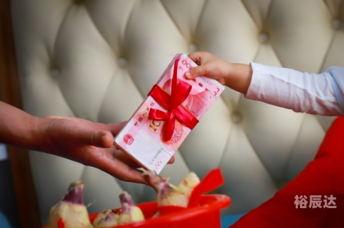 财送神财送神，财富的神秘赠予