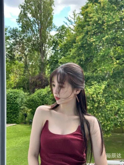曾夫人论坛77755曾夫人论坛77755，深度探讨女性成长与智慧-第1张图片