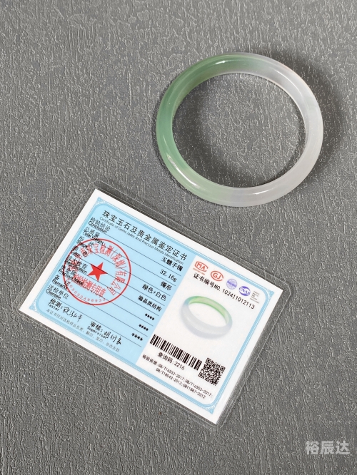 五大生肖不适合戴玉