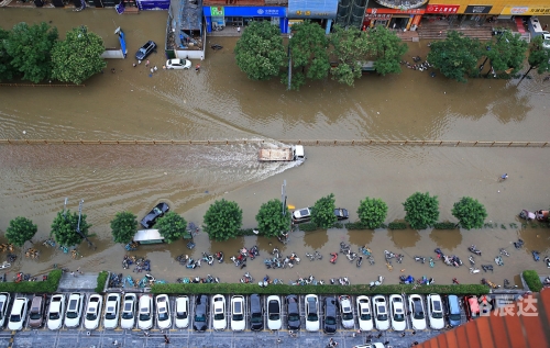 2013年9月13日上海特大暴雨上海特大暴雨，暴雨肆虐下的城市挑战