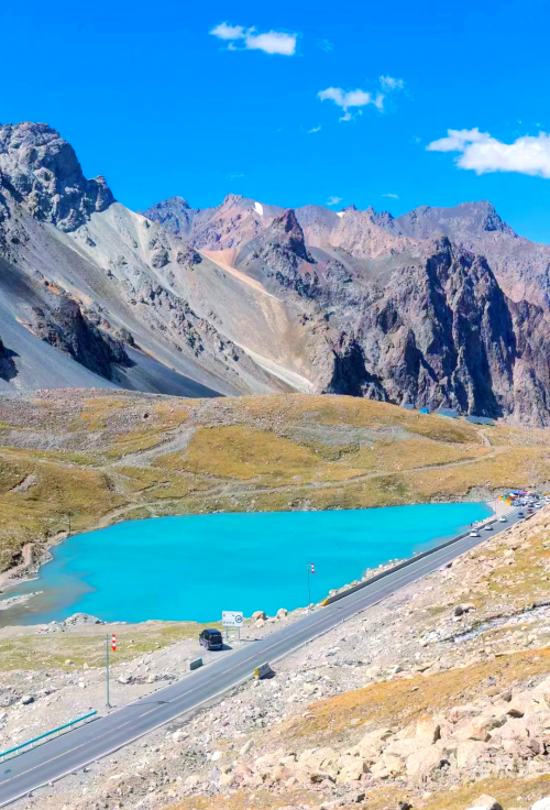 独库公路独库公路，穿越天山的壮丽之旅-第2张图片