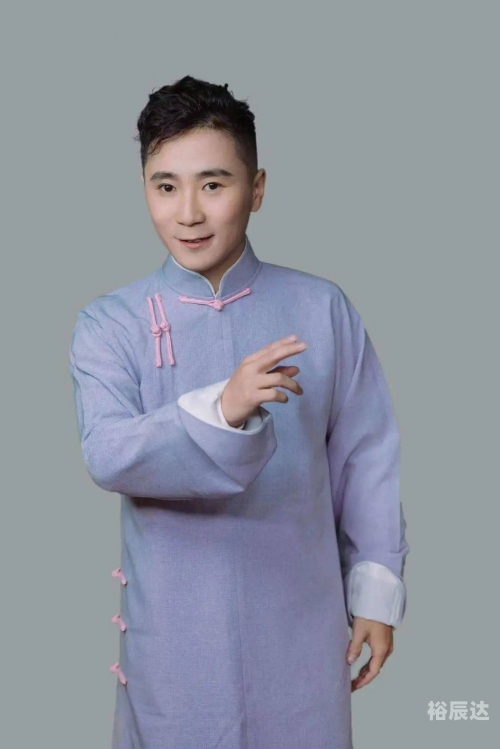 顾欣怡与李丽莎的关系演变过程顾欣怡，优雅与梦想的化身