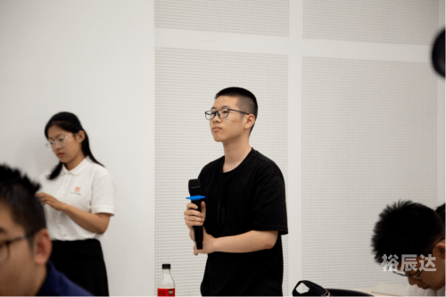 刘若鹏简介刘若鹏简介