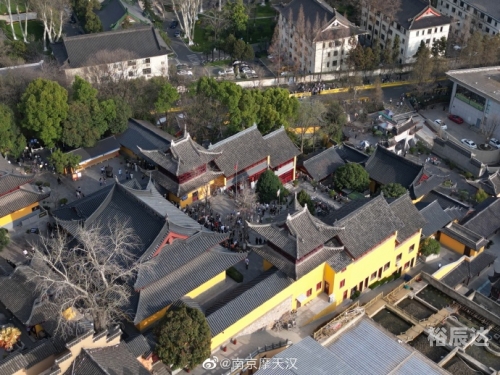 金陵热线棋牌的713.5版游戏大厅是什么时候开始的.中国金陵热线，城市服务的新名片-第2张图片