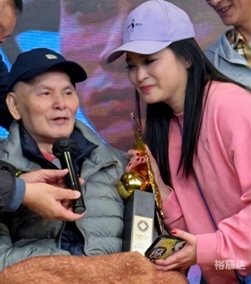 刘家辉刘家辉，江湖传奇人物