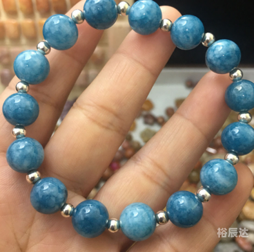 蓝石头是什么石头蓝石头之美
