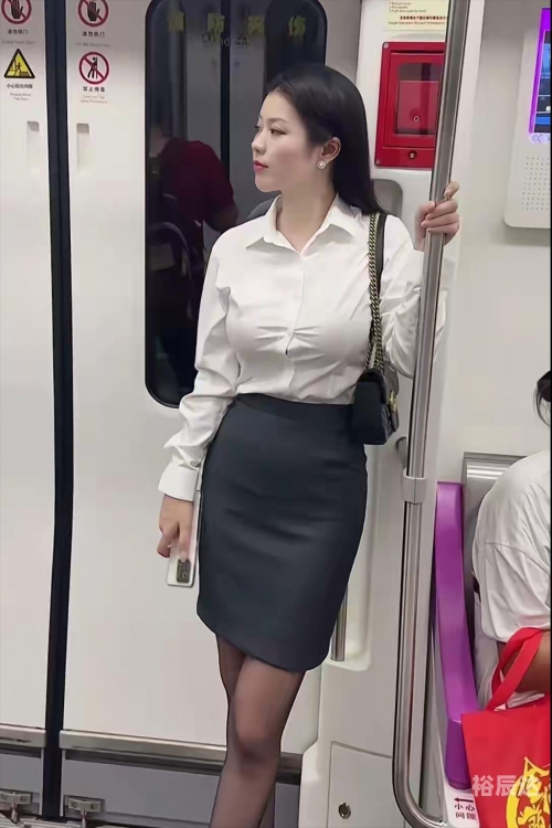 地铁女汉子地铁女汉子