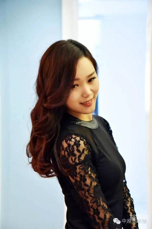 地铁女汉子地铁女汉子-第3张图片