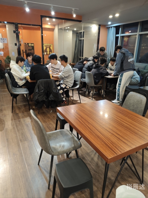 聚享游官网，探索游戏新世界-第2张图片