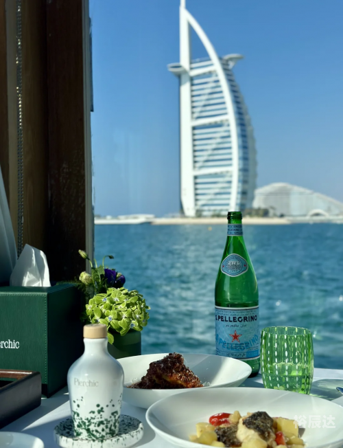 海上花园酒店，海上的明珠与奢华体验