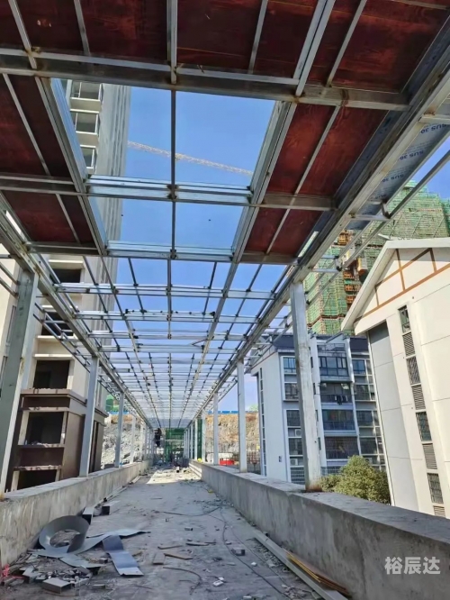 天门汽车站天门汽车站，交通枢纽与城市门户