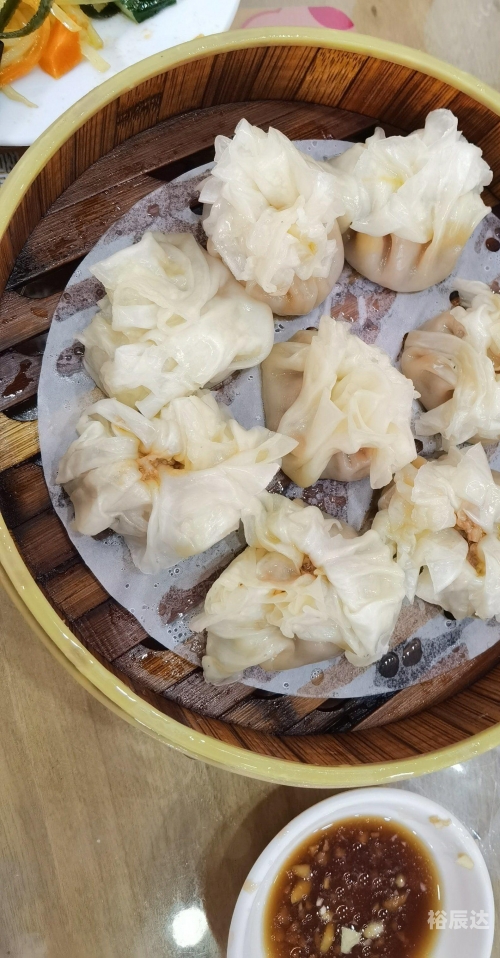 刀削面怎么和面刀削面，传统美食的魅力