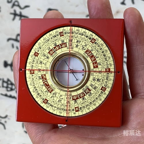 八宅风水罗盘，探寻风水奥秘的神秘工具