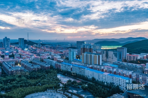 七台河汽车站七台河汽车站，交通枢纽与城市门户