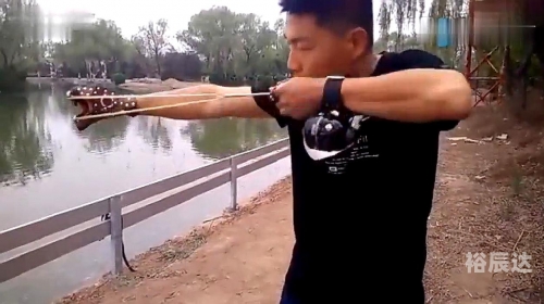 弹弓猎兔弹弓射恶兔-第2张图片