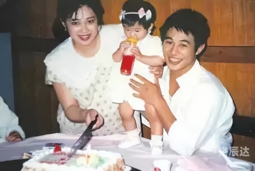 高岗与李连杰，神秘关系揭秘