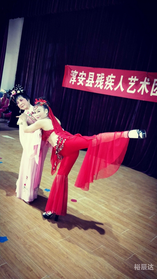 红姐彩图，艺术与生活的交织