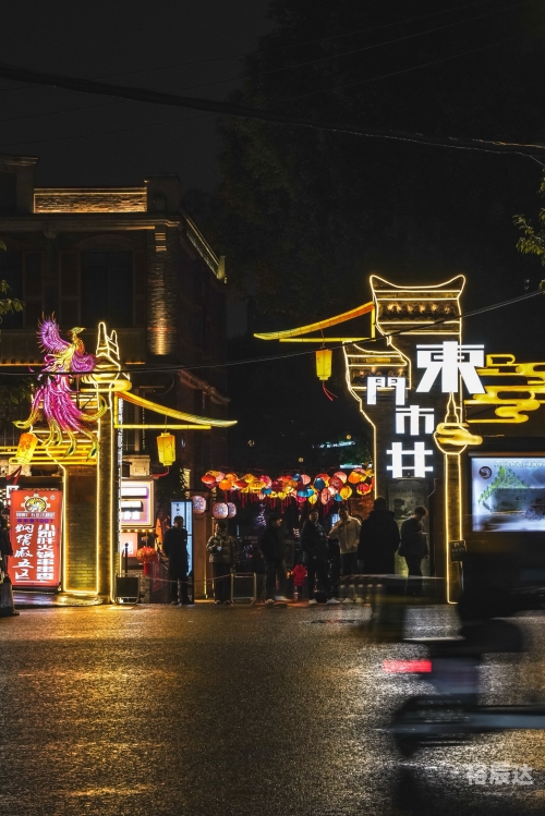 成都:关闭所有户外广告照明百度成都关闭所有户外广告照明