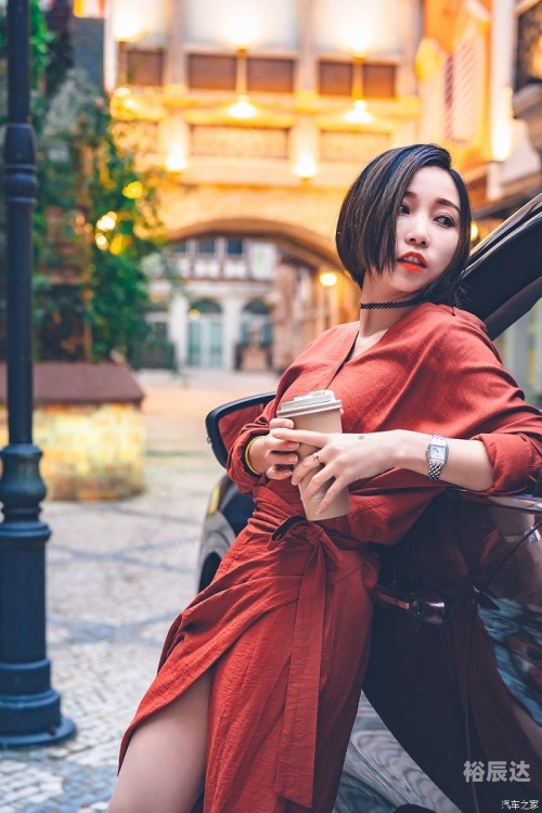色小姐网站色小姐网站，诱惑与诱惑力的交织-第1张图片