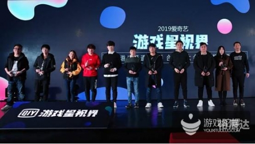 爱游戏公会淡淡冰蓝爱游戏公会，游戏世界的温暖港湾
