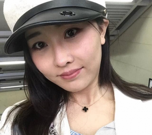 斗鱼阿怡还在直播吗斗鱼TV阿怡，直播界的璀璨明星