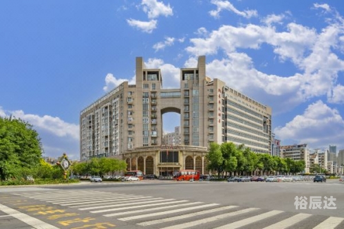 华人大酒店地址华人城地址概述-第2张图片