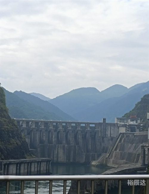 彭水阿依河旅游攻略彭水阿依河，山水间的梦幻之旅-第1张图片