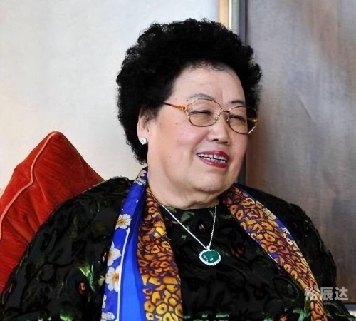 富婆点特图富婆点特图，奢华生活背后的秘密-第1张图片