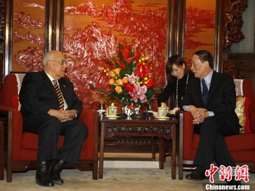 古巴首任国家主席，传奇与辉煌