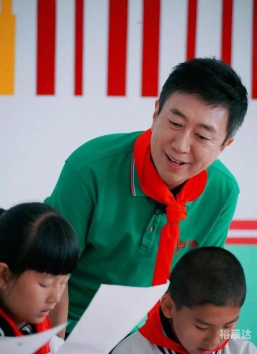陈伟鸿央视主持人陈伟鸿，创新之翼