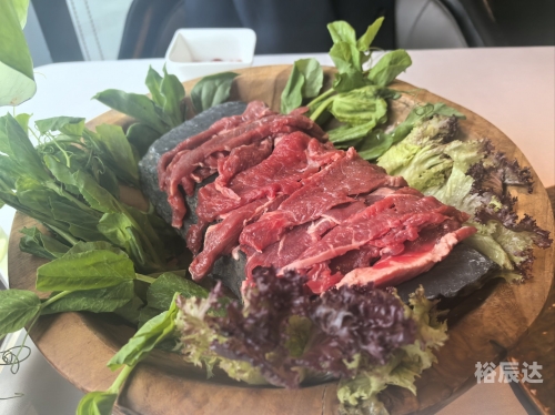 鼎中鼎澳门豆捞火锅加盟鼎中鼎澳门豆捞，品味美食，体验文化-第3张图片